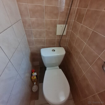 ZREKONŠTRUOVANÝ 4 IZBOVÝ DOM 2 KÚPEĽNE ZA VYNIKAJÚCU CENU ZÁ - 7
