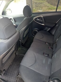 Toyota Rav4 - 7