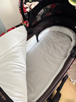 Vanička cybex priam 4.0 spring blossom dark - 7