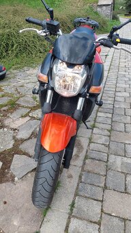 Suzuki GSR 600 - 7