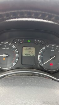 Škoda octavia II 2.0 TDi nepojazdné - 7