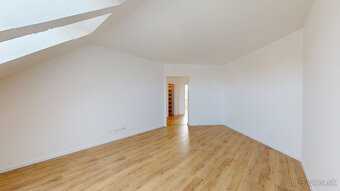 POSLEDNÝ 2-izbový byt s priestrannou loggiou v projekte Poli - 7