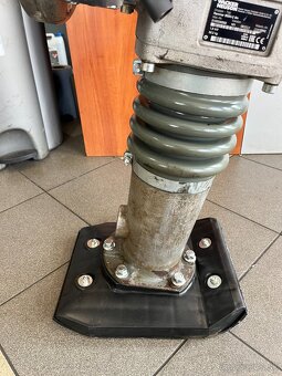 Vibracna zaba, noha, skokan Wacker Neuson BS 50-2 , 2021rv - 7