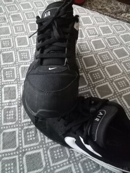 puma tenisky a nike air max - 7