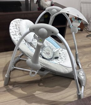 Detská jedálenská stolička a vibrujúca hojdačka s melódiou - 7