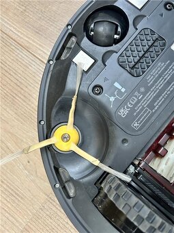 Cena dohodou - iROBOT Roomba 976 s dokovacou stanicou - 7