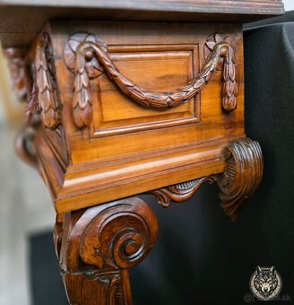 Reprezentatívny historický konzolovy stolík s bohatou rezbou - 7