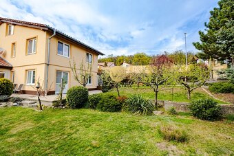 Na PREDAJ Dvojgeneračný RD Nitra - Zobor na 909m2 pozemku - 7