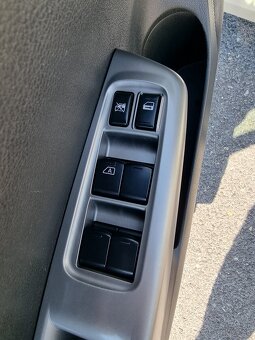 Subaru Impreza 2.0 Sport za 7.600 € - 7