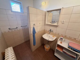 Nemčice - rodinný dom v pokojnej ulici ss pekným pozemkom - 7