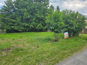 Momentálne najlepší stavebný pozemok končiaci regul potokom - 7