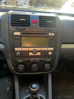 Rozpredám volkswagen golf 5 variant, kufrove dvere predané - 7