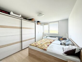 Nadštandardne prerobený 4 izbový byt s balkónom - 7