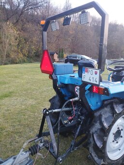 Traktor ISEKI TA230 - 7