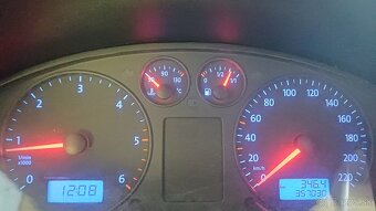 Predám VW T5 8miestny kratky - 7