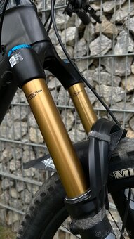 Trek Slash 9.8 Carbon Fox Factory Kashima - 7