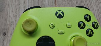 Predám xbox series s/x ovládač 
( edícia Electric Volt) - 7