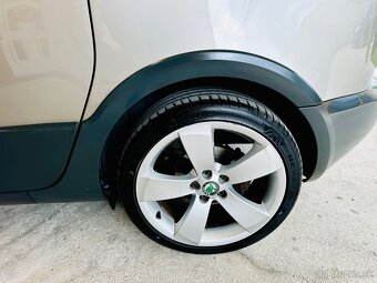 Škoda Roomster Scout facelift 2012 1.2 TSI s Panoráma - 7