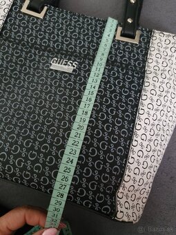 Ciernobiela kabelka zn. GUESS - 7