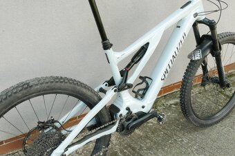 Predám elektrický bicykel Specialized Levo Alloy S6 - XXL - 7