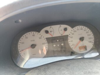Predám Renaulta Clio - 7