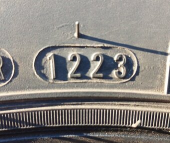 Predám zimné pneumatiky 2 ks NEXEN 215/75 R16 C 116/114R. - 7