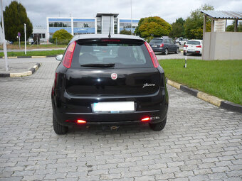 Predám Fiat Grande Punto 1,4 benzin - 7