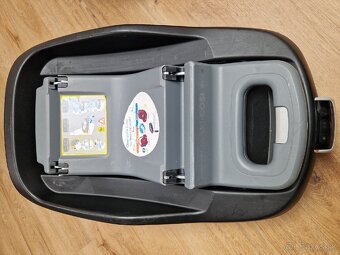 Maxi-Cosi Pearl detská autosedačka + Isofix FamilyFix - 7