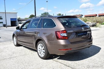 Škoda Octavia Combi 2.0 TDI 184k Style DSG 4x4 - 7