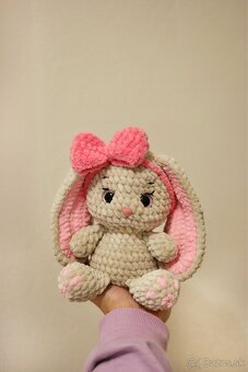 Háčkovaná hračka plyšový zajačik - 7