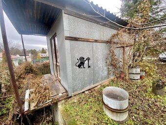 Záhrada s výborným prístupom od hlavnej cesty, blízko lodeni - 7