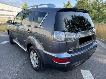 Mitsubishi Outlander 2.0D 7-miest 103KW 4x4 - 7