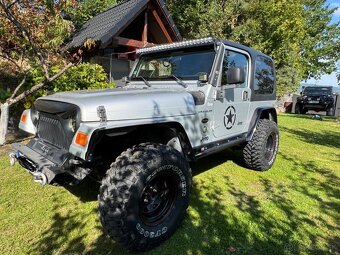 predám Jeep Wrangler r.v. 2004/87kW/2464cm3 - 7