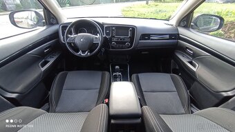 MITSUBISHI  OUTLANDER  2,0   MIVEC  2WD   CVT - 7