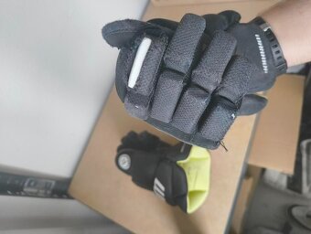 Detské hokejové rukavice Warrior veľkosť 9 - 7