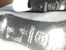 ZLAVA Predam cierne lodicky,vel.35 +slapky GRATIS - 7