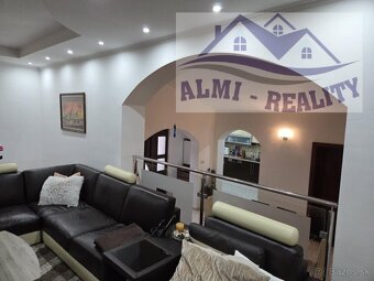 Rodinný dom  s garážou - 7