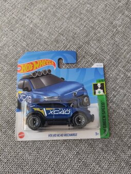Hot Wheels autíčka - dodávky a suv - 7