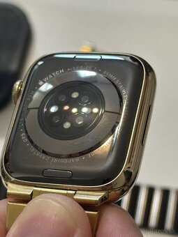 Zlaté Apple Watch series 7 ako nové - 7
