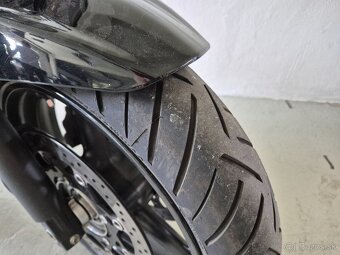 Suzuki GSF650A - 7