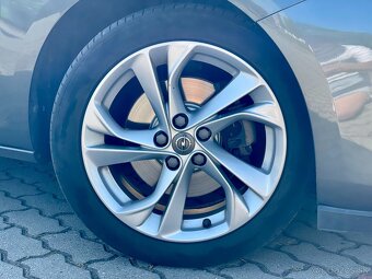 Opel Astra Sport Tourer ST 1.6 Turbo 200k S&S Innovation AT6 - 7