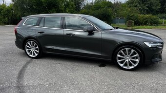 Volvo V60 T4 Momentum Pro A/T - 7