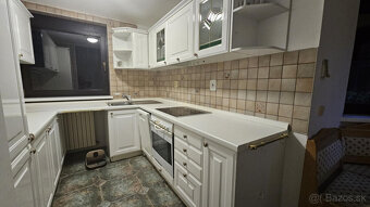 Prenájom priestranného apartmánu s nádherným výhľadom. - 7