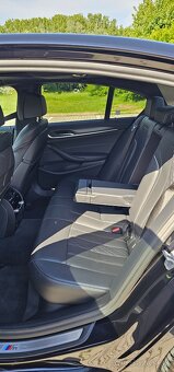 BMW 545e 2022 - 7