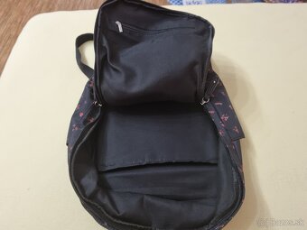 Čierny plecniak s vreckom CROPP - 7