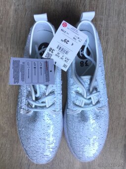 BIELE BLISTROVÉ TENISKY veľ. 38 - 7