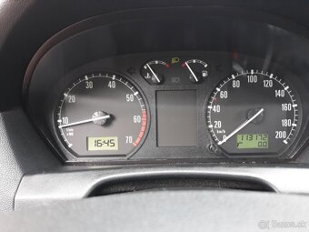 Predám škoda fabia 1.2 44kw rok 2004 - 7