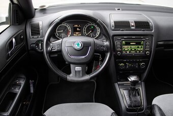 Škoda Octavia 2.0 TDI CR DPF RS DSG - 7