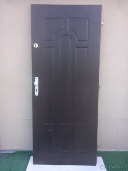 Dvere, kresla - 7