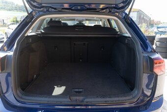 VW Golf Variant 2.0 TDI - Matrix,Pano,Virtual,Ambient-NEBÚRA - 7